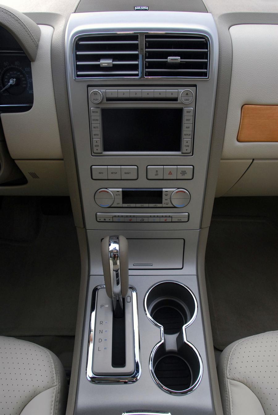  Lincoln MKX 2006 года  (фото 124 из 150)